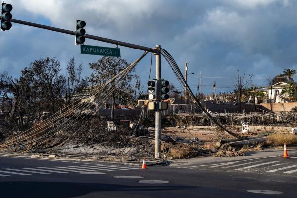 夏威夷公用事业公司因未关闭电源以降低火灾风险而面临审查