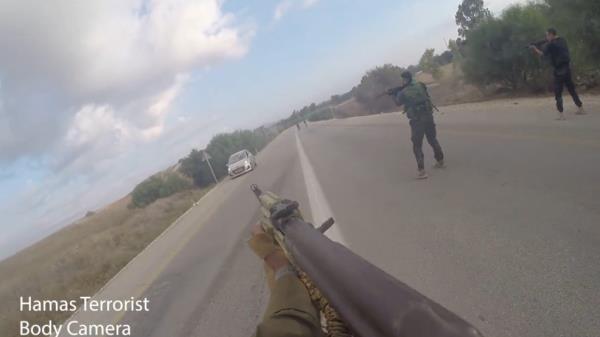 “谋杀，折磨，斩首”:以色列播放哈马斯暴行的随身摄像机镜头
