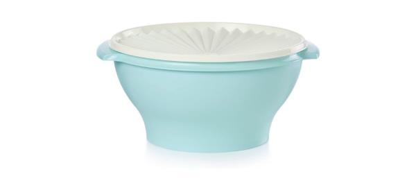 Tupperware Heritage Collection 17.25-cup Bowl with Starburst Lid in light blue